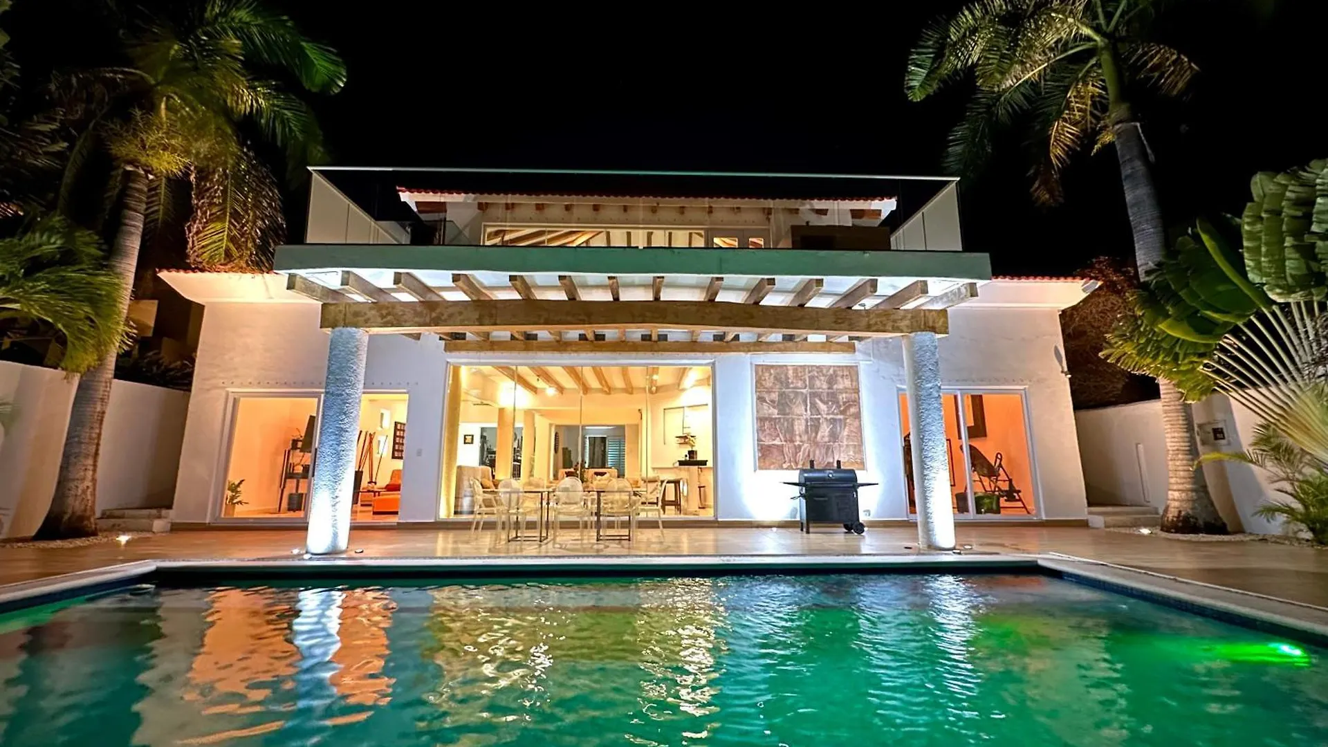Apartment Don Village - 5Br Luxury Waterfront Private Villa By Solmar Rentals Cancun Mexico