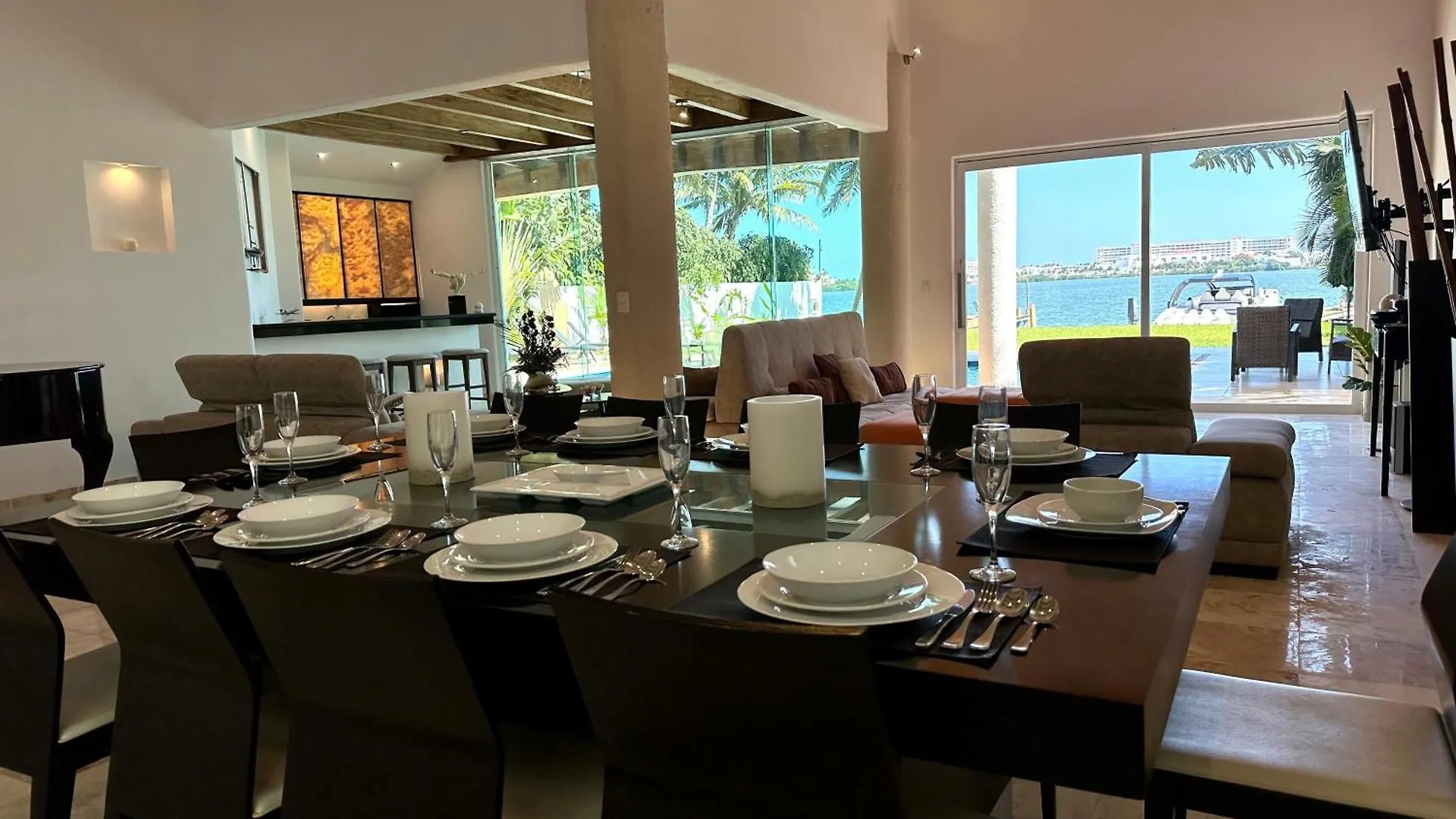 Apartment Don Village - 5Br Luxury Waterfront Private Villa By Solmar Rentals Cancun Mexico