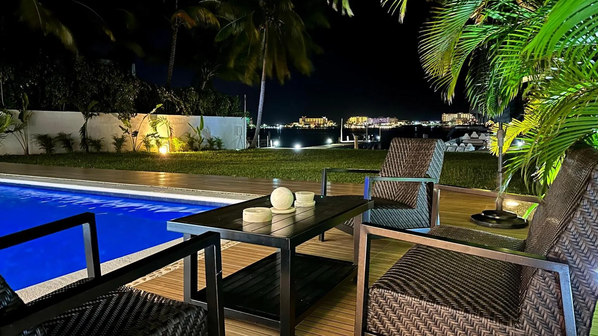 Don Village - 5Br Luxury Waterfront Private Villa By Solmar Rentals Cancun Apartment